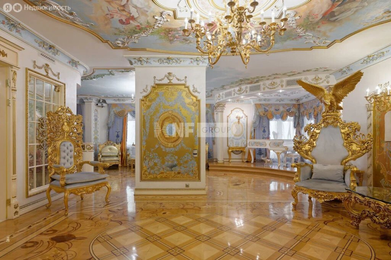 В московском ЖК продаётся квартира-дворец