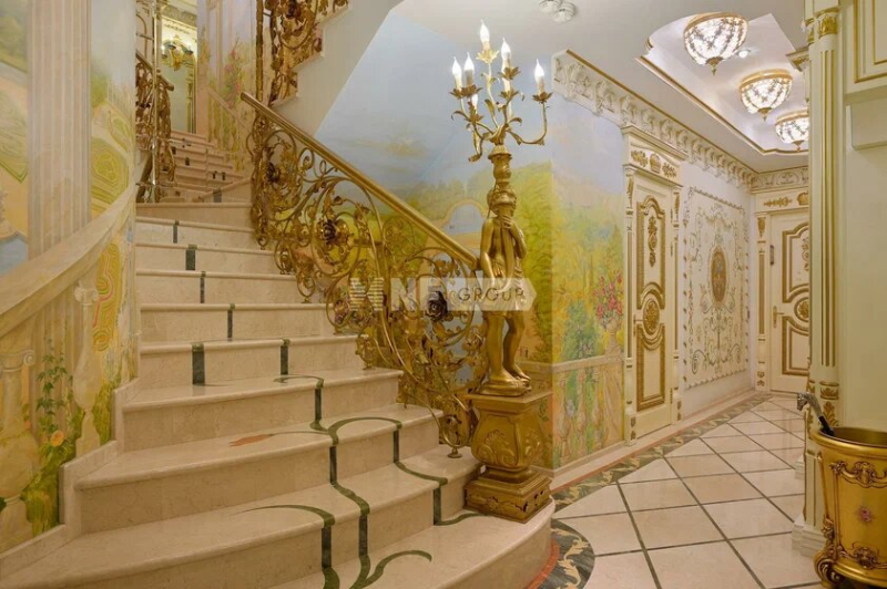 В московском ЖК продаётся квартира-дворец