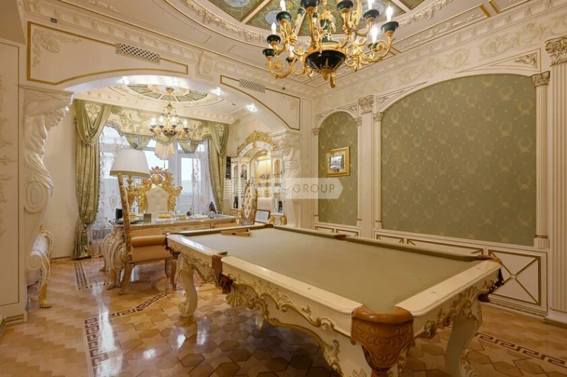 В московском ЖК продаётся квартира-дворец